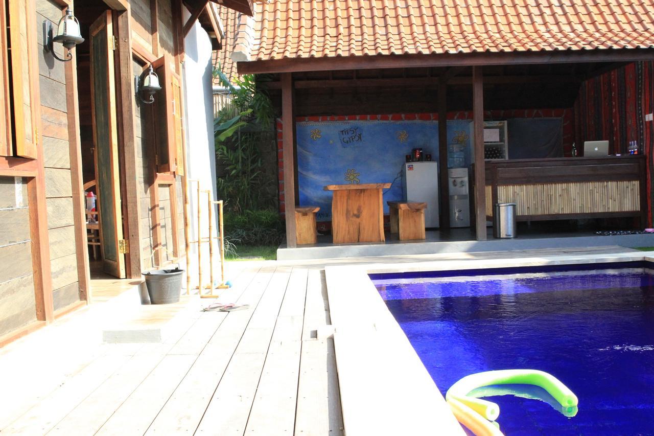 The Tipsy Gypsy Hostel Canggu Exterior foto